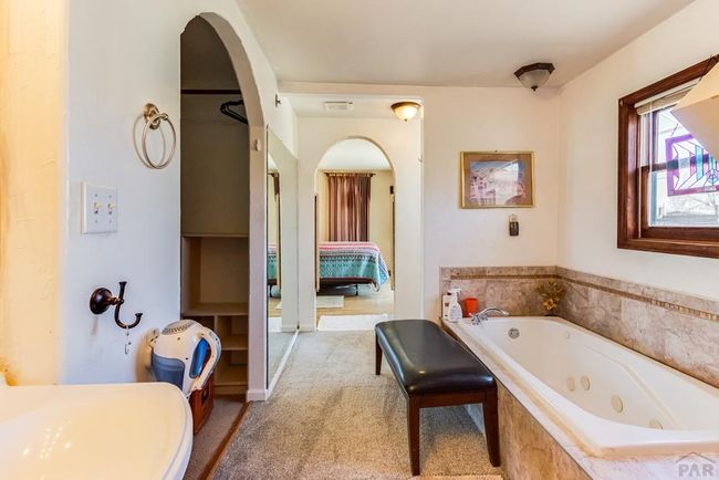 Primary en suite bathroom | Image 18