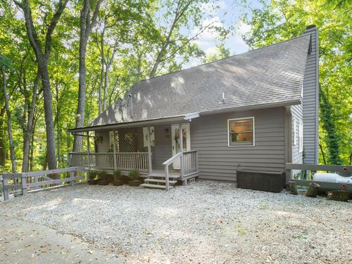 139 Kammerer Dr, Waynesville, NC, 28785-5906 | Card Image