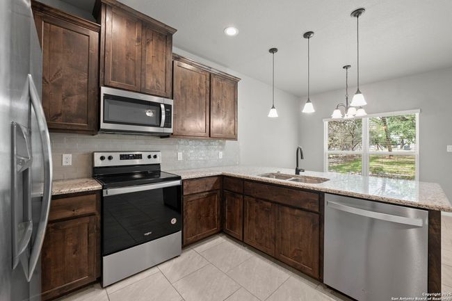 546 Indian Scout, House other with 3 bedrooms, 2 bathrooms and null parking in Spring Branch TX | Image 9