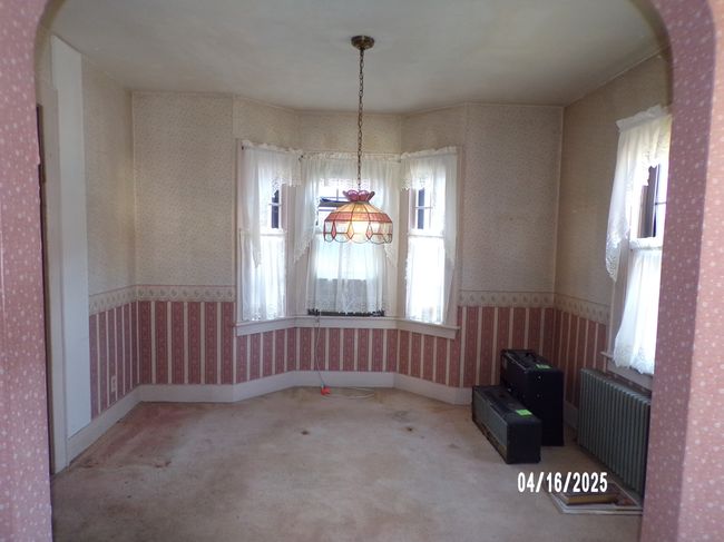 17 Gardners Ln, House other with 3 bedrooms, 2 bathrooms and 4 parking in Ansonia CT | Image 5