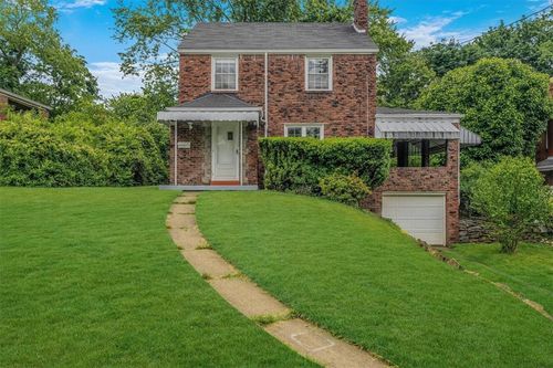 142 Slater Dr, Pleasant Hills, PA, 15236-4218 | Card Image