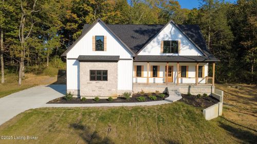 7001 Stable Ct, Crestwood, KY, 40014-8489 | Card Image