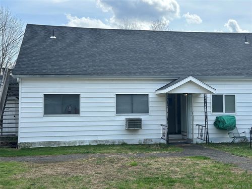 stop-2a-276 Fosler Rd, Highland, NY, 12528-2281 | Card Image