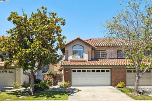 1733 Magnolia Cir, Pleasanton, CA, 94566-4765 | Card Image