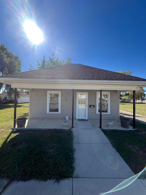 105 Maple St, Saint Marys, OH, 45885-2433 | Card Image