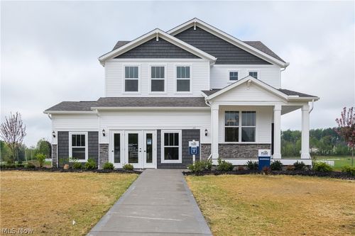 111 Country Meadow Ln, Wadsworth, OH, 44281-9103 | Card Image