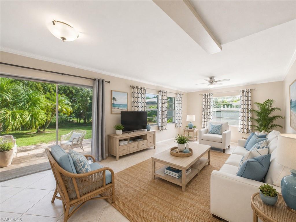 Residential in NAPLES 4