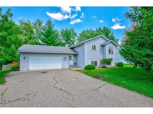 935 2nd Avenue, Forest Lake, MN, 55025 | Card Image