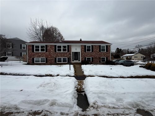 52 Cottonwood Dr, Cranston, RI, 02921-1002 | Card Image