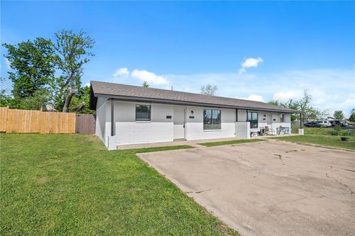 1011 & 1009 W Cypress Street, Rogers, AR, 72756 | Card Image