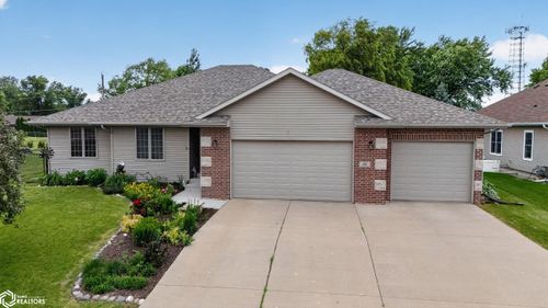 101 S 29th St, Marshalltown, IA, 50158-9128 | Card Image