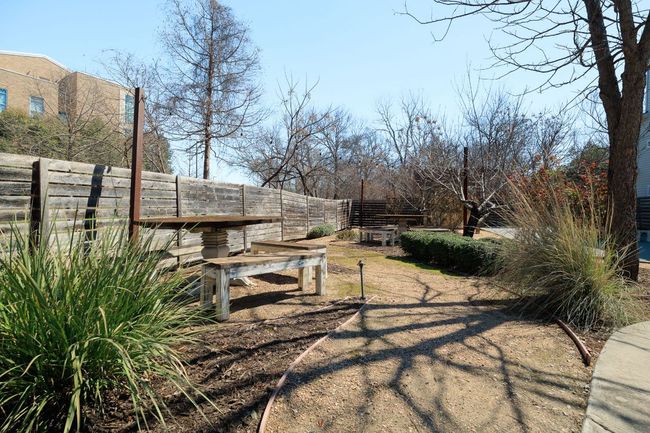You'll love the community features with a garden, picnic table and more. | Image 37