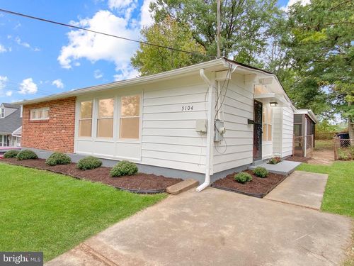 5104 72nd Ave, HYATTSVILLE, MD, 20784-1614 | Card Image