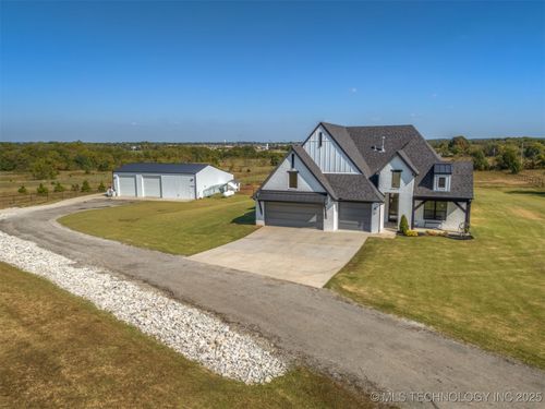 15375 S 26th West Ave, Glenpool, OK, 74033-4510 | Card Image