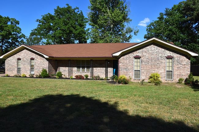 120 Donniebrook St, Home with 3 bedrooms, 2 bathrooms and 2 parking in Palestine TX | Image 29