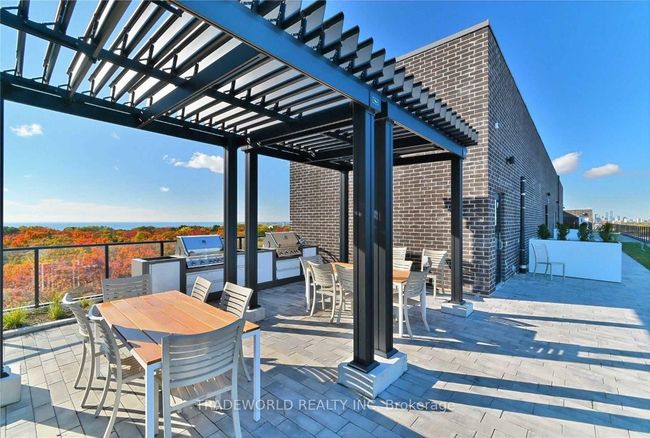 326 - 2301 Danforth Ave, Condo with 2 bedrooms, 1 bathrooms and 1 parking in Toronto ON | Image 12