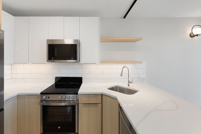 APT-6L - 6166 N Sheridan Rd, Condo with 1 bedrooms, 2 bathrooms and 4 parking in CHICAGO IL | Image 4