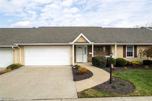 223 Park Place Dr, Wadsworth, OH, 44281-8782 | Card Image