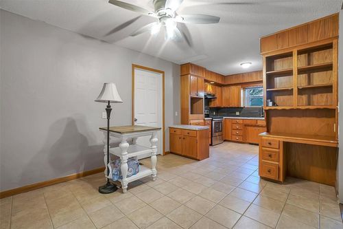 615 Oak Dr, Weatherford, OK, 73096-4209 | Card Image
