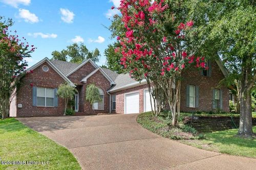 718 Highland Pl, Brandon, MS, 39047-9064 | Card Image