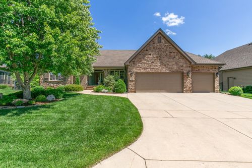 2240 N Williamsgate Ct, Wichita, KS, 67228-8064 | Card Image