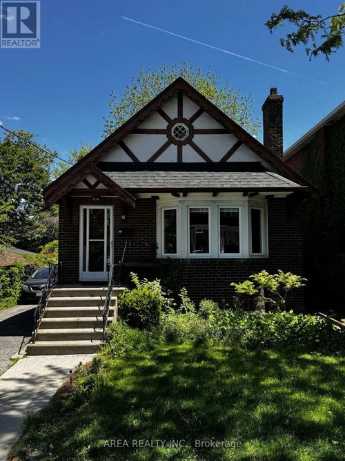 81 Humewood Dr, York, ON, M6C2W3 | Card Image