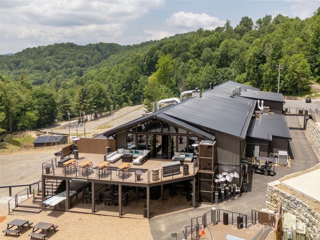 Ski Lodge & Restaurant | Image 27