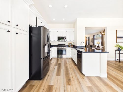 10312 Pinto Creek Ln, Las Vegas, NV, 89144-6858 | Card Image