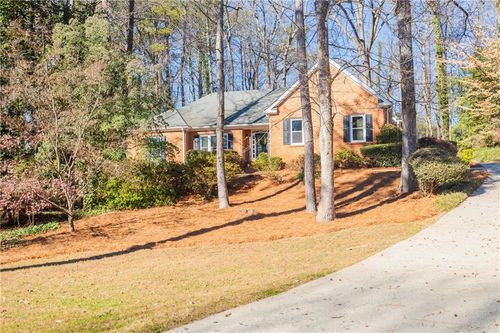 1055 Downing Ct Ne, Marietta, GA, 30068-4220 | Card Image