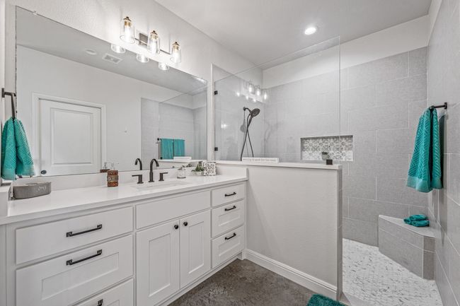 Ensuite bath | Image 27