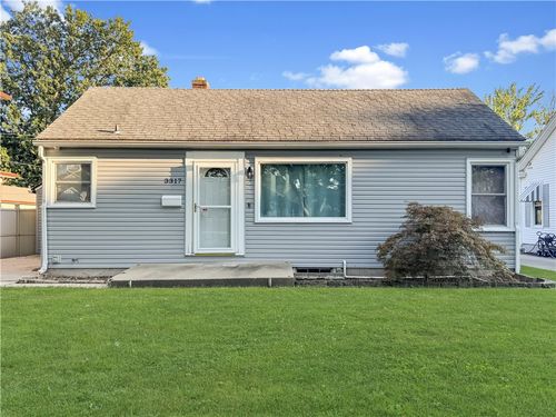 3317 Richmond Ave, Mattoon, IL, 61938-2124 | Card Image