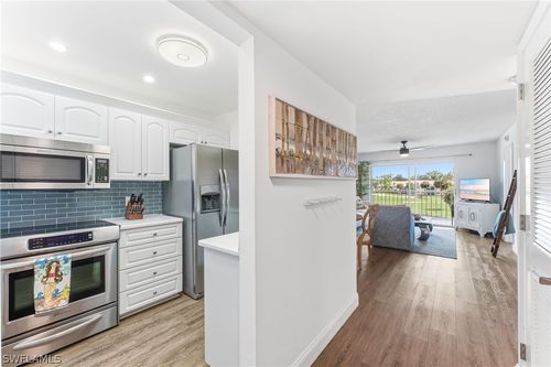 apt-312-300 Forest Lakes Blvd, NAPLES, FL, 34105-2382 | Card Image