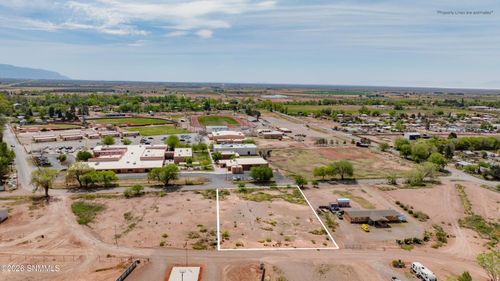803 Elouise Cir, Tularosa, NM, 88352-2220 | Card Image