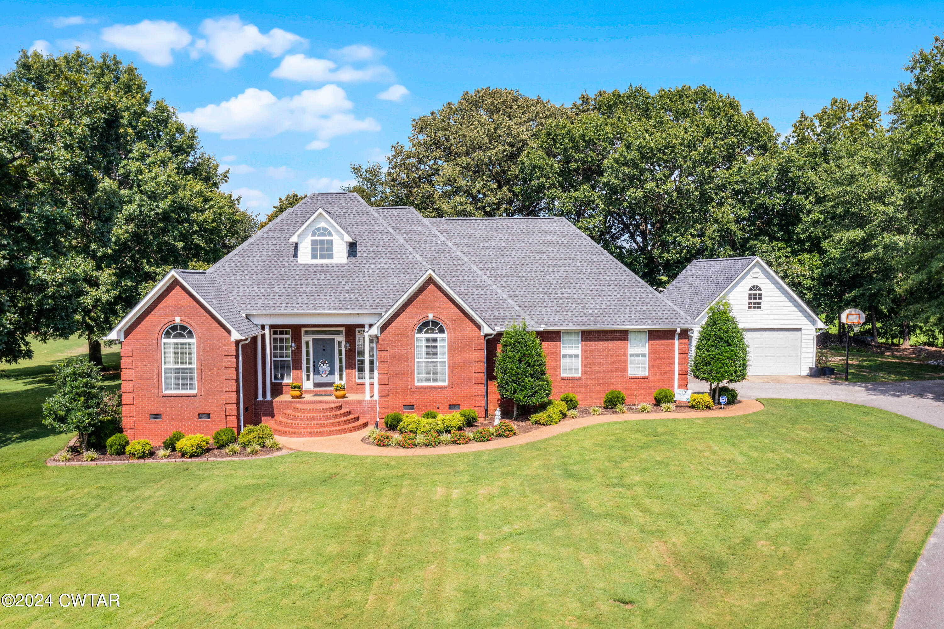 Fox Meadow Cv, Milan, TN 38358
