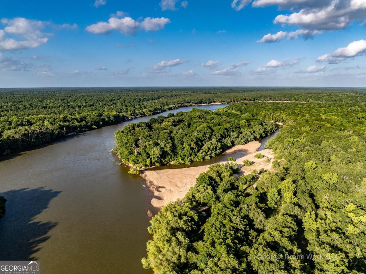 Land in Jesup