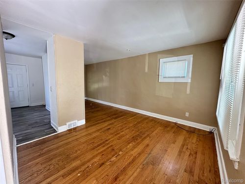 17137 Detroit St, Detroit, MI, 48224-2236 | Card Image