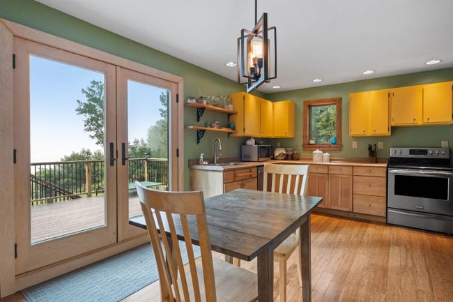 289 E Main St, House other with 3 bedrooms, 2 bathrooms and null parking in Lunenburg VT | Image 6