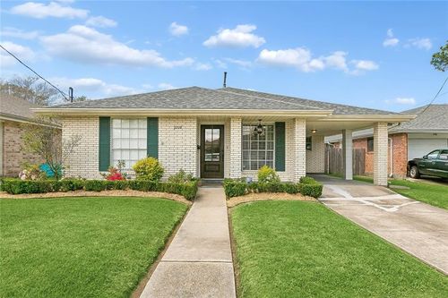 3716 Lemon St, Metairie, LA, 70006-2604 | Card Image