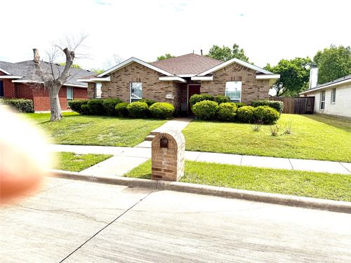1312 Sunshine Ct, Lancaster, TX, 75134-4162 | Card Image