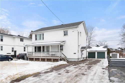 874 O'Brien St, North Bay, ON, P1B5W8 | Card Image