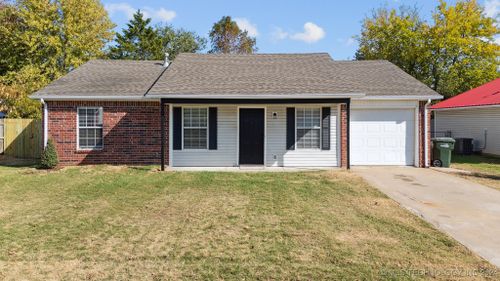 1810 Lexington Road, Claremore, OK, 74017 | Card Image