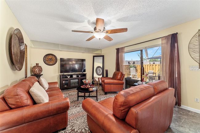 2920 Poplar Ave, Townhouse with 2 bedrooms, 3 bathrooms and null parking in LEESBURG FL | Image 5
