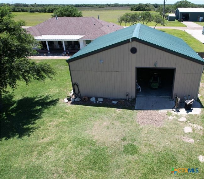 446 Gibb Blvd, House other with 3 bedrooms, 2 bathrooms and null parking in Seadrift TX | Image 12