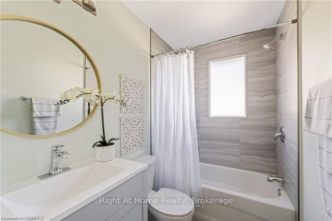341 Vancouver St, House other with 4 bedrooms, 2 bathrooms and 5 parking in London ON | Image 6