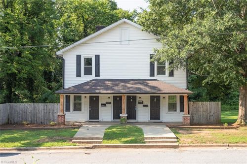 211 W Murphy St, Madison, NC, 27025-1971 | Card Image