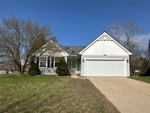 357 Victorian Ct, Belleville, MI, 48111-4934 | Card Image