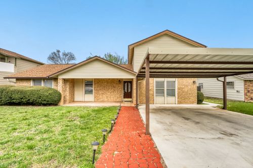 3902 Hillside Dr, Round Rock, TX, 78681-3670 | Card Image