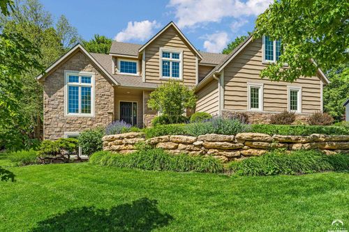 1725 Bob White Dr, Lawrence, KS, 66047-9313 | Card Image