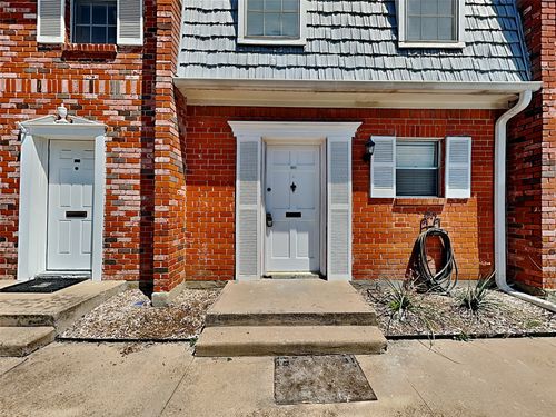 931 Roaring Springs Rd, Fort Worth, TX, 76114-4478 | Card Image