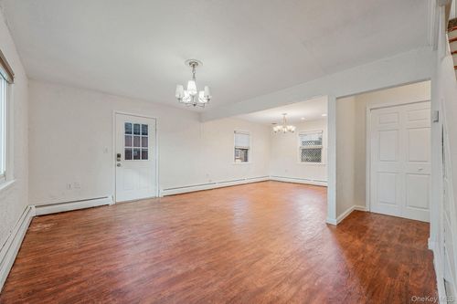 89 Tanners Ln, Levittown, NY, 11756-4726 | Card Image